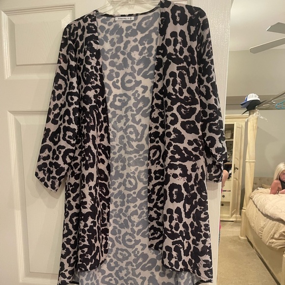 PinkMilly Leopard Print Kimono - Picture 2 of 8